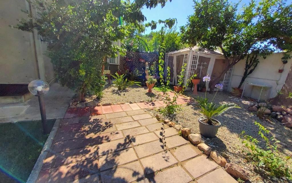 Ferienwohnung Ambos Mundos Quartu SantʼElena Exterior foto